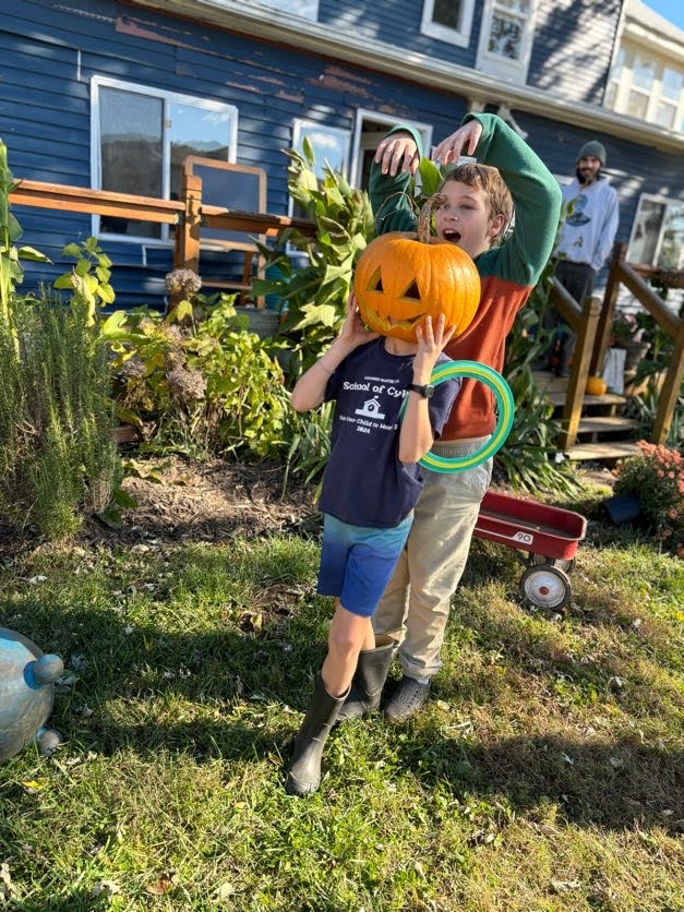 Outdoor Farm School Crozet Charlottesville Waldorf Homeschool